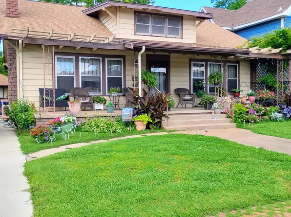 714 W 4th St, Coffeyville, KS 67337