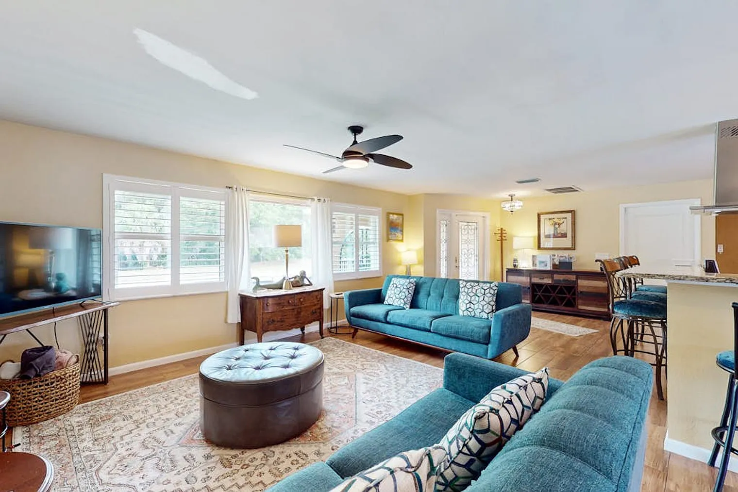 4 bed, 3.0 bath, 2174 sqft, $4,529 — Photo 2
