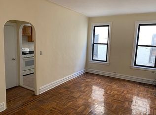 48-26 41st St #2E, Sunnyside, NY 11104