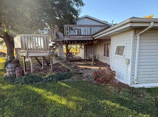 1566 590th St, Storm Lake, IA 50588