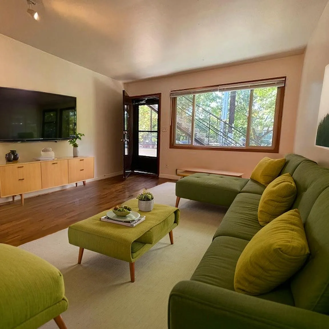 1 bed, 595 sqft, $1,649 — Photo 1