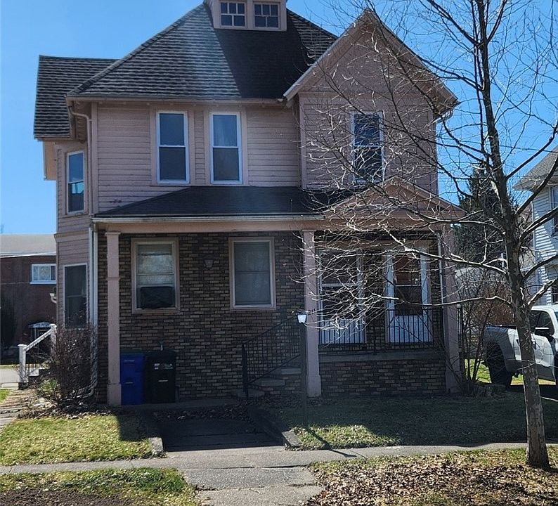 1st image of 211 Pearl St