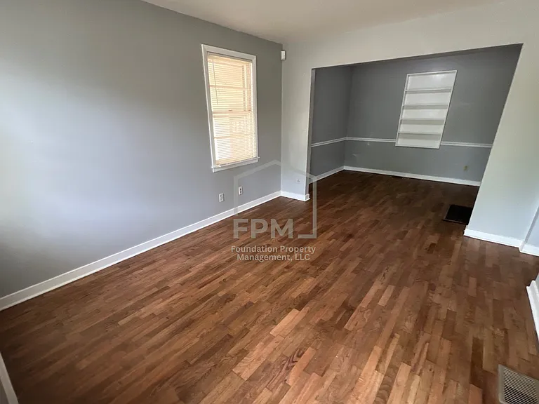 1700 Dabbs Ave — Photo 5