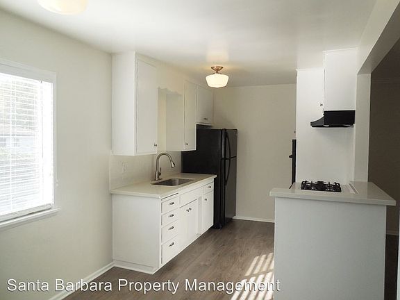 4th image of 48 Broadmoor Plz APT 12