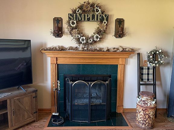 3rd image of 3385 E Township Road 122
