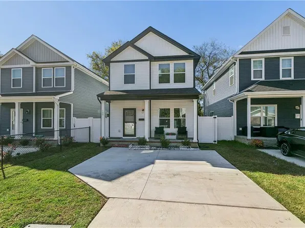 109 N 4th St, Suffolk, VA 23434