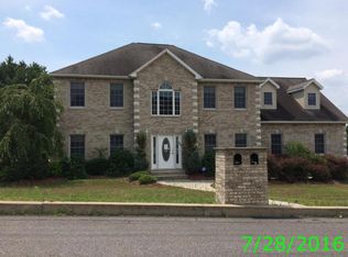 200 Woodbine Rd, Shavertown, PA 18708