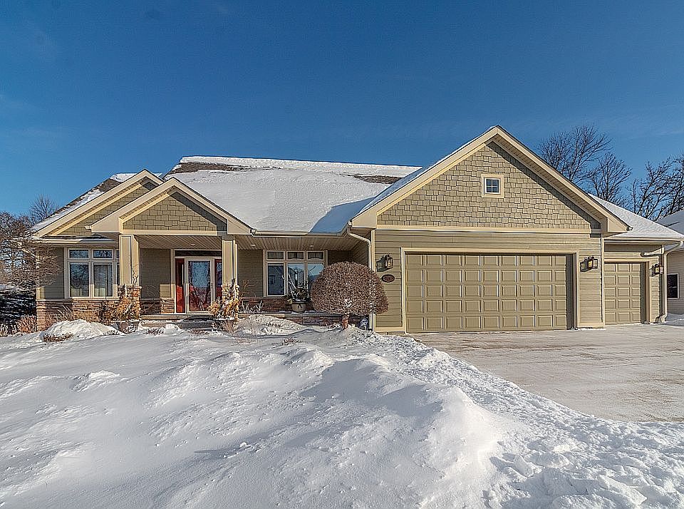 1st image of 224 Southbrook Cir