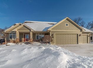 224 Southbrook Cir, Mankato, MN 56001