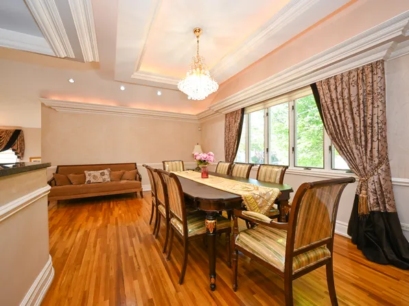 2629 East 65th Street image 8 of 25