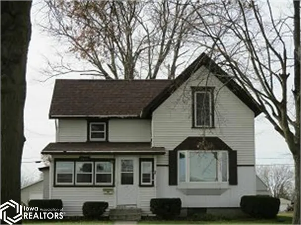 1013 Spring St, Grinnell, IA 50112