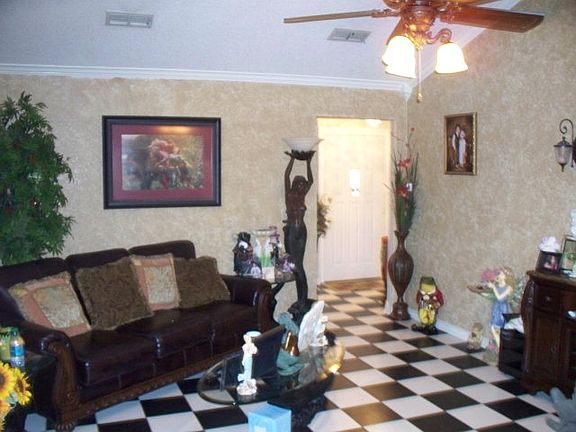 5th image of 8644 Duke Ave