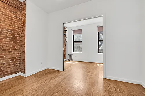 130 Allen St #8 Photo 1