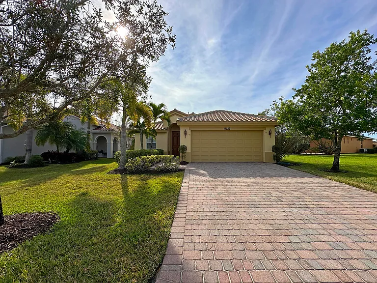 11329 SW Birch Tree Cir — Photo 2