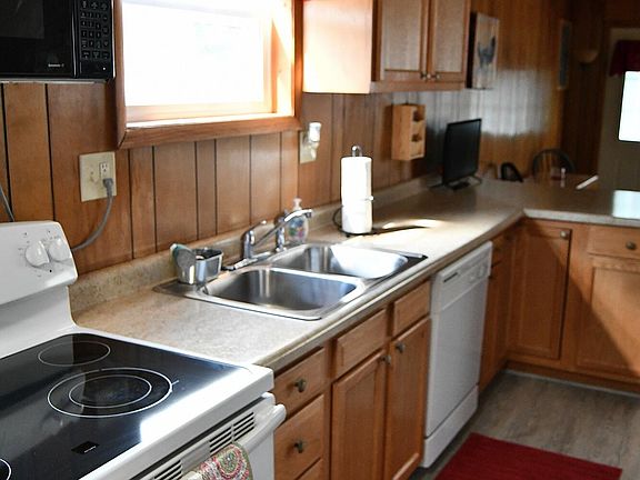 2nd image of 1182 Tanglewood Dr