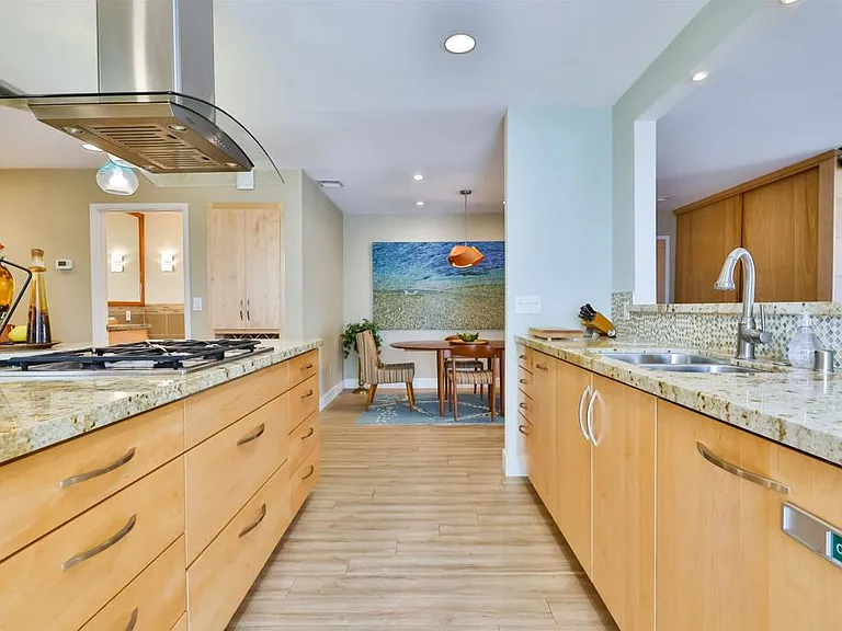 1524 Ynez Pl — Photo 13