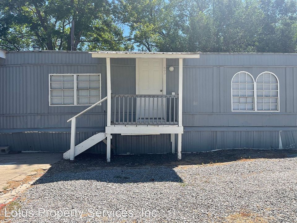 1st image of 808 N Wood St #11319611