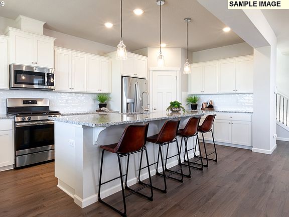 2nd image of 3914 SE 69th Ave #517
