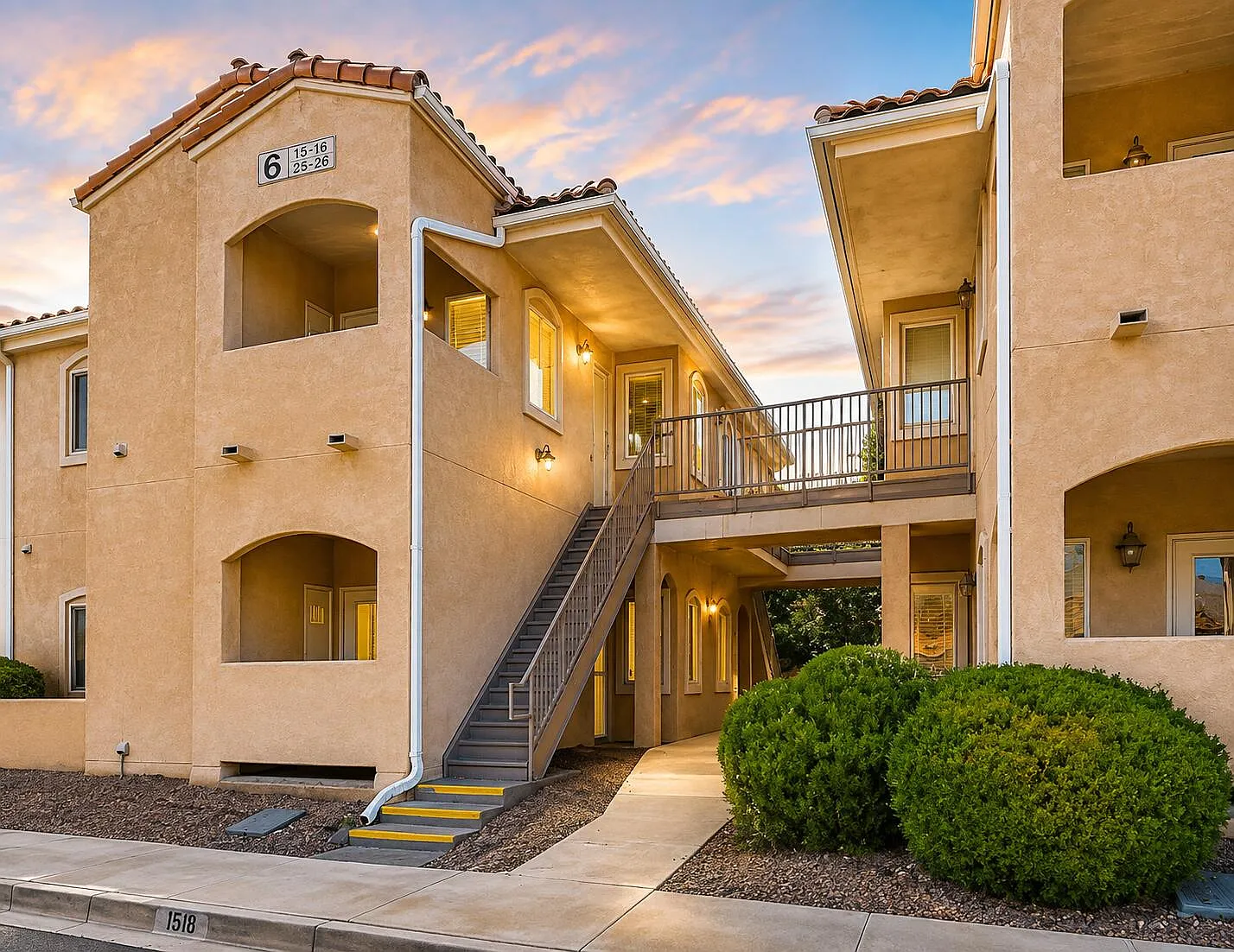 2 bed, 2.0 bath, 1157 sqft, $1,795 — Photo 2