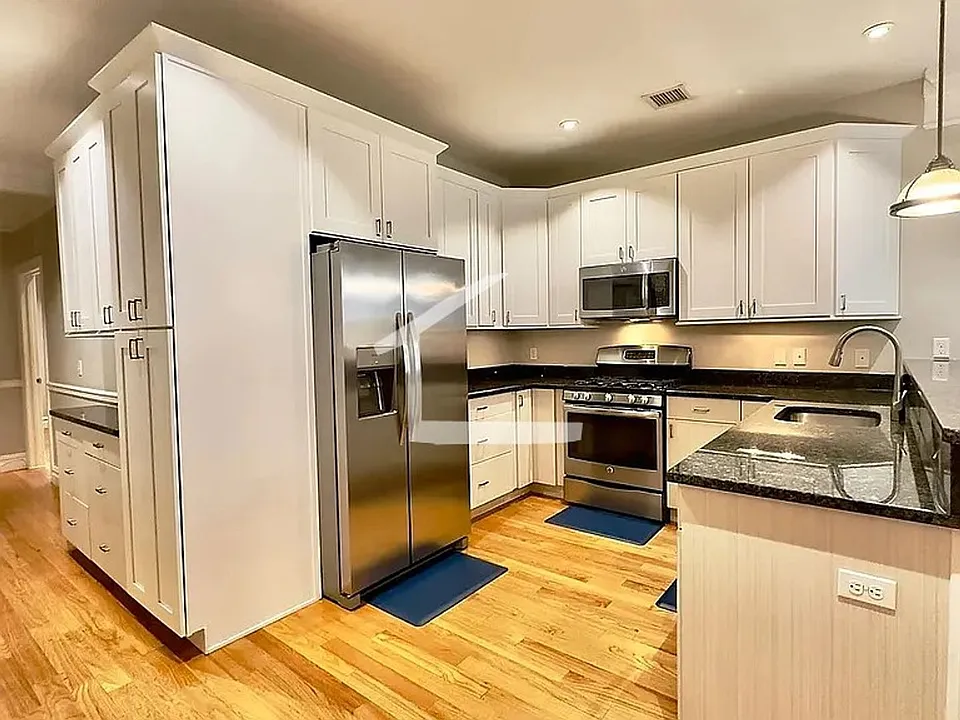 678 Massachusetts Ave #2A