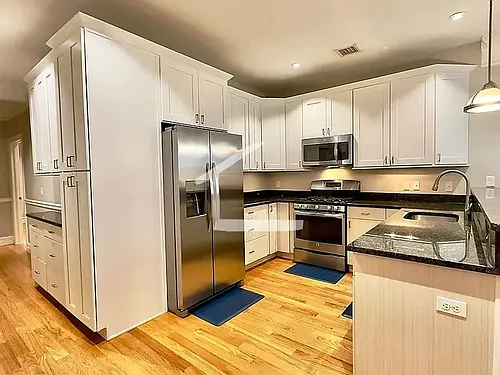 674 Massachusetts Ave #1 Photo 1