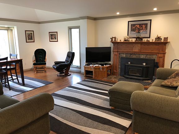 3rd image of 2632 Royalwoods Ct