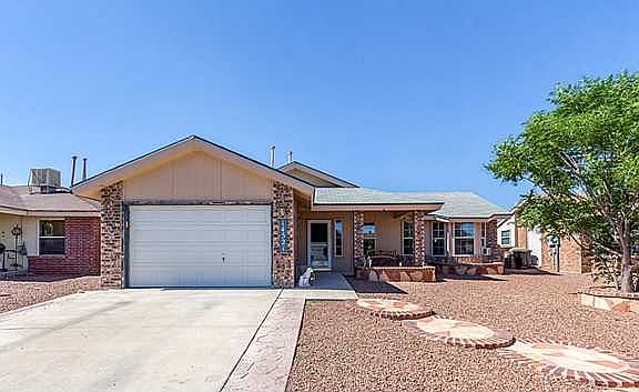 2nd image of 14521 Desierto Lindo Ave