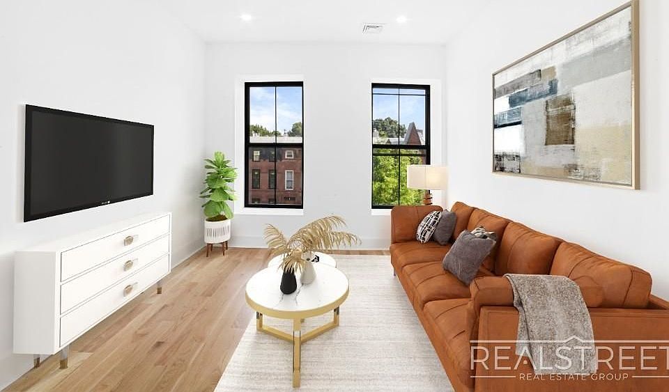 1st image of 515A Hancock St APT 3