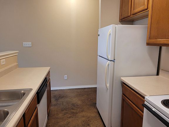 4th image of 10818 Mathom Lndg APT 2