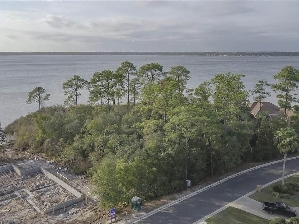 1st image of 1975 Crown Pointe Blvd