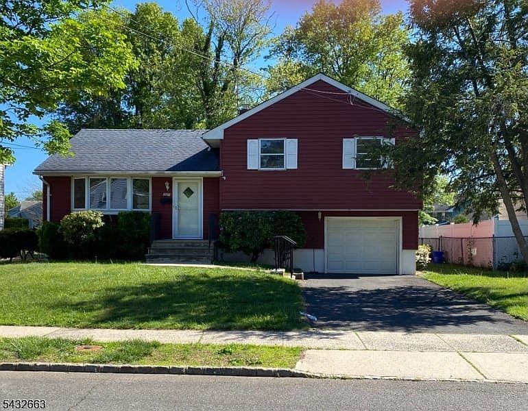 1st image of 721 Lawrence Rd