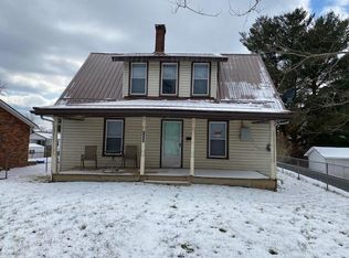 1011 Summerlee Ave, Oak Hill, WV 25901