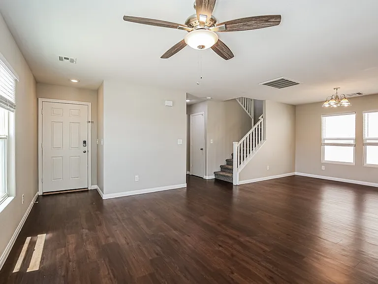 3958 Russet Plains St — Photo 5