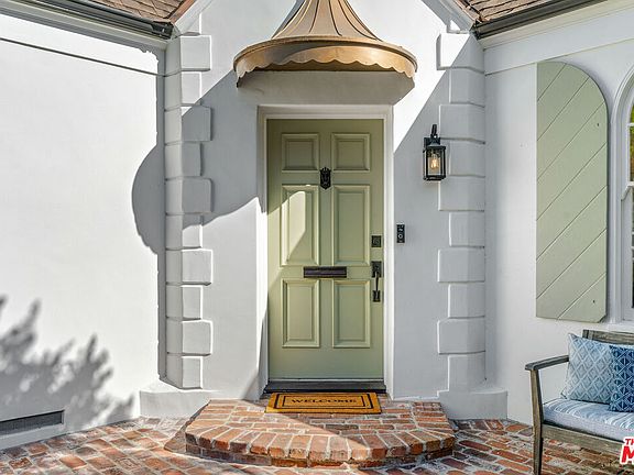 3rd image of 2344 Paloma St