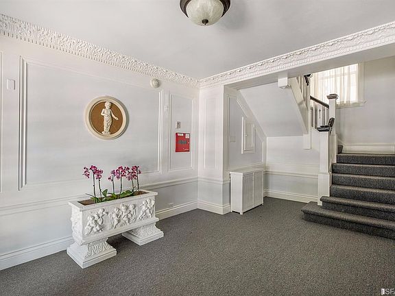 4th image of 2921 Washington St APT 3