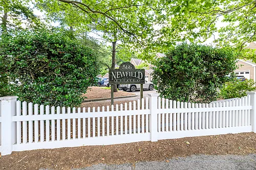 566 Newfield Ave #14 Photo 1