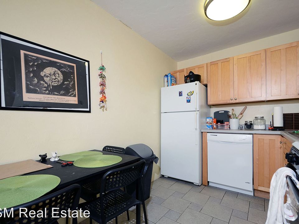 1st image of 2525 3rd Ave S APT 001
