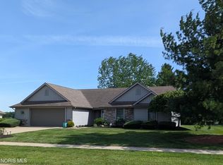 705 Briarwood Ln, Bryan, OH 43506
