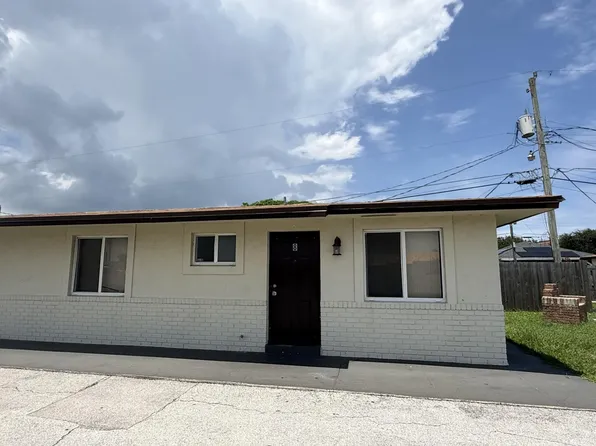 2820 Avenue S APT 8, Riviera Beach, FL 33404