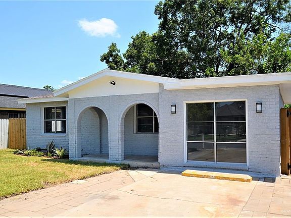 5th image of 2729 Fir Ave
