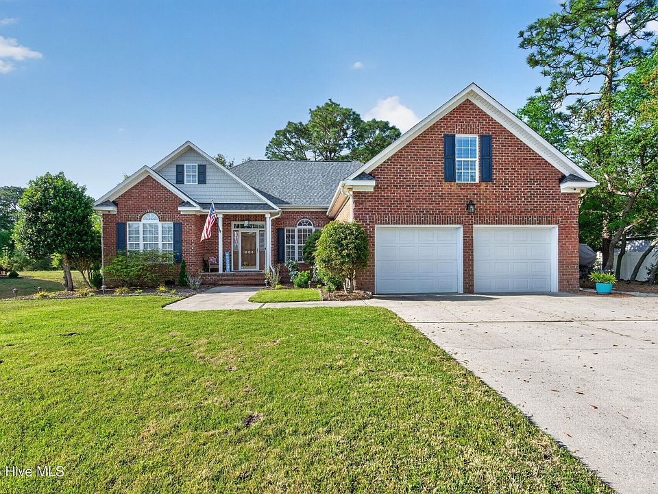 1st image of 604 Spencer Court