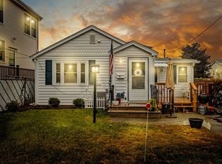 39 Bateman Ave, Revere, MA 02151