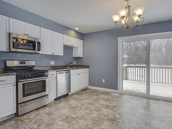 4th image of 51272 Helmen Ave