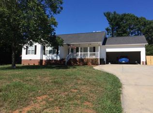 242 E Lake Dr, Mocksville, NC 27028