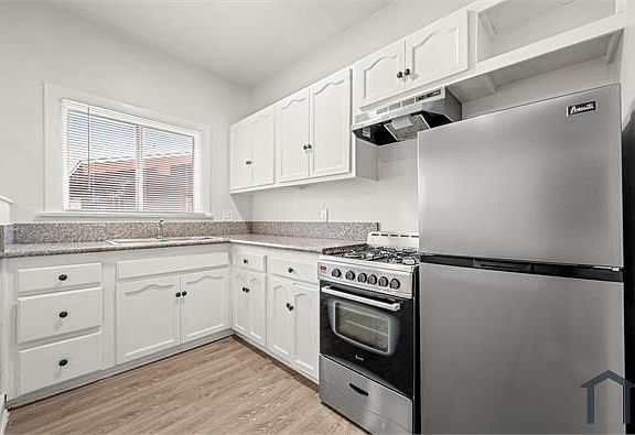 2nd image of 620 W 48th St #8