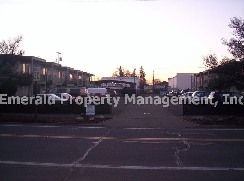 2nd image of 142 Jefferson St APT 4