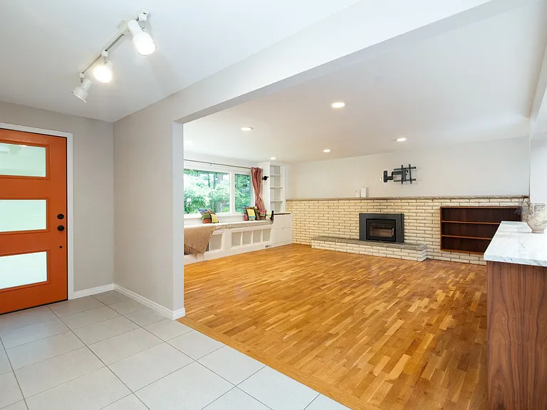 15931 SE 41st Pl — Photo 18