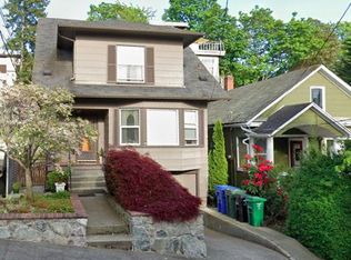 3838 Evanston Ave N #B, Seattle, WA 98103