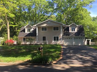 75 Wichard Blvd, Commack, NY 11725