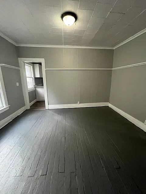 145-147 Lenox St — Photo 2